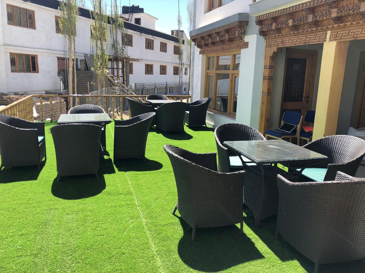 Raybo Hostel ليه المظهر الخارجي الصورة